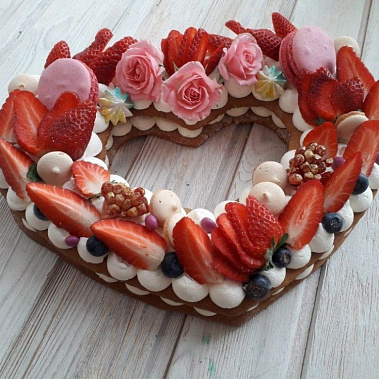 Торт "Клубничное сердце" купить - орехово-зуево.сладкоежкин.рф